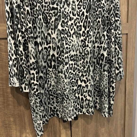 Susan Graver 3X Top liquid knit animal print black white - Picture 5 of 10